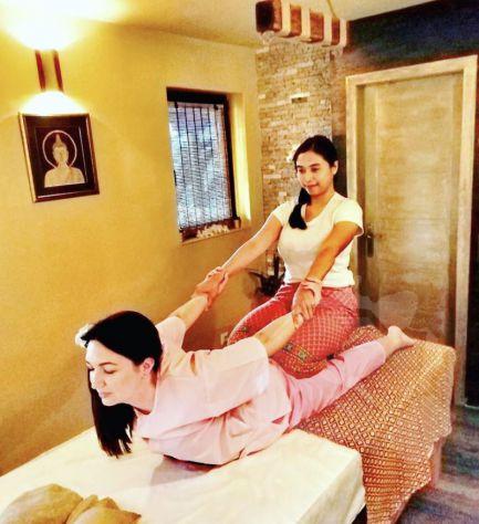 Thai massage 3